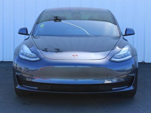 Used 2018 Tesla Model 3 Long Range AWD/4WD image 9