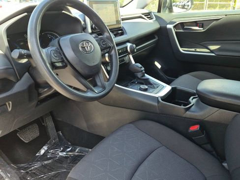 Certified 2025 Toyota RAV4 XLE AWD/4WD image 9