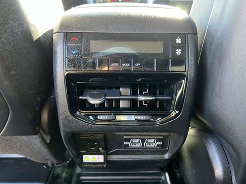 Certified 2022 Jeep Grand Cherokee L Laredo w/ Luxury Tech Group I image 11