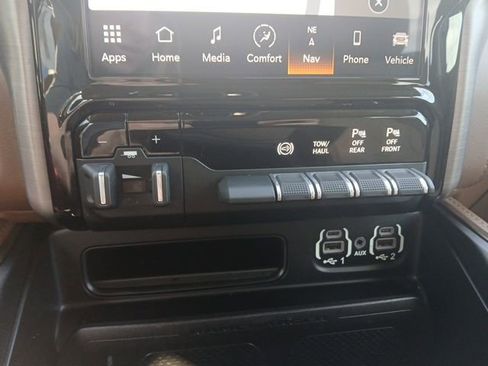 Used 2023 RAM 3500 Limited image 35