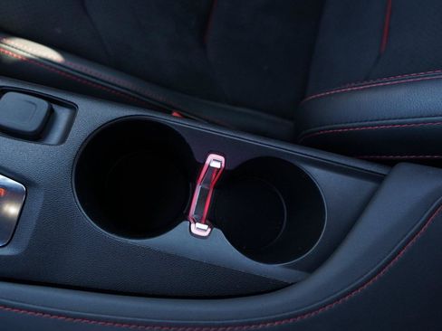 Used 2019 Chevrolet Camaro ZL1 RWD image 18