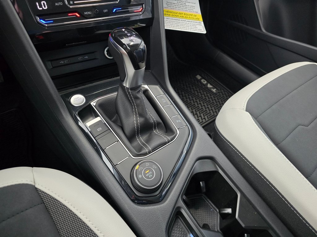 New 2026 Volkswagen Taos SE AWD/4WD image 31