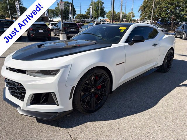 Used 2021 Chevrolet Camaro ZL1 RWD image 7