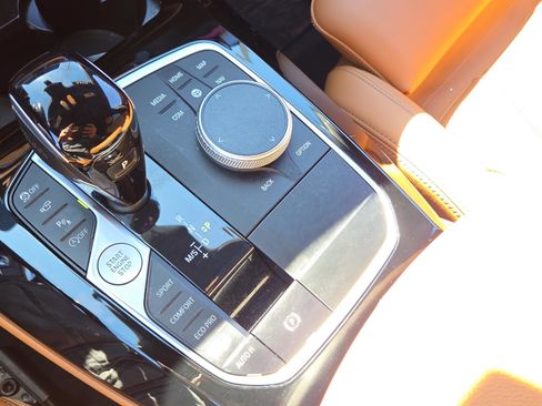 Used 2022 BMW X4 xDrive30i w/ Parking Assistance Package image 40