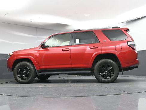 Certified 2024 Toyota 4Runner SR5 image 30