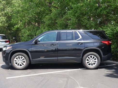Used 2018 Chevrolet Traverse LS FWD image 4