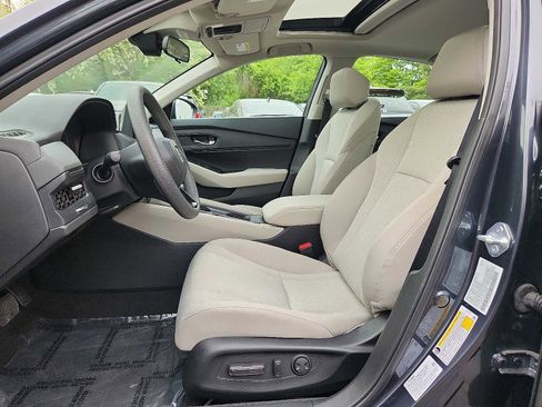 Certified 2023 Honda Accord EX image 13