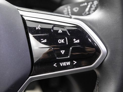 Used 2023 Volkswagen ID.4 Pro image 18