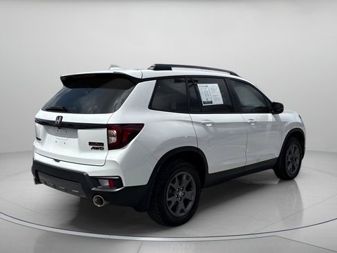 Used 2024 Honda Passport TrailSport image 3