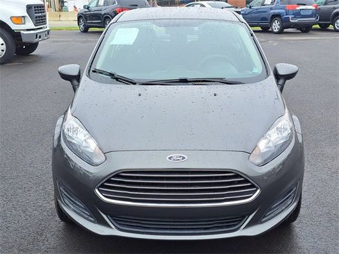 Used 2017 Ford Fiesta SE image 8