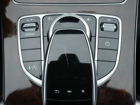 Used 2018 Mercedes-Benz C 300 4MATIC Sedan image 20