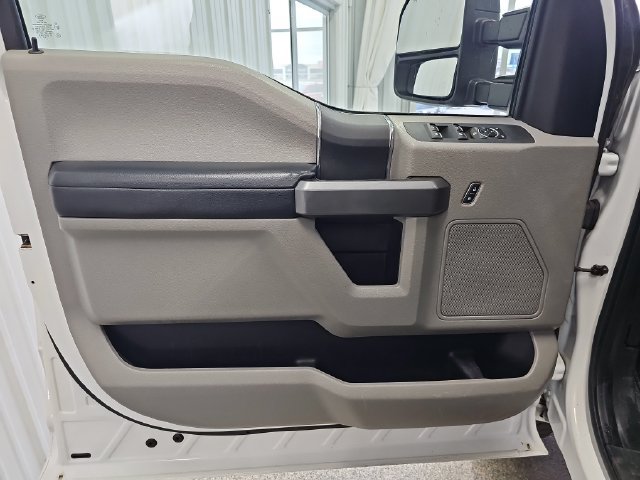 Used 2019 Ford F350 XLT AWD/4WD image 10