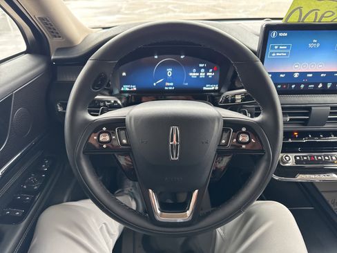 Used 2023 Lincoln Corsair AWD w/ Equipment Group 101A image 23