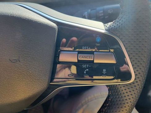 New 2025 Nissan Ariya AWD image 20