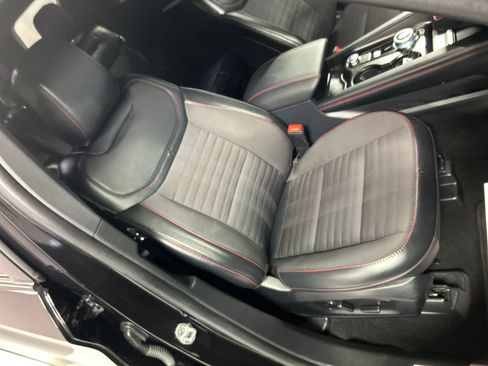 Used 2025 Ford Explorer ST-Line w/ ST-Line Street Pack image 26