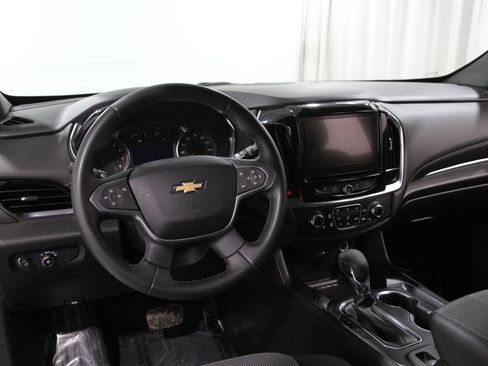Certified 2023 Chevrolet Traverse LT image 6
