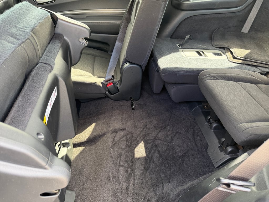Used 2022 Dodge Durango SXT w/ Anodized Platinum Package AWD/4WD image 27