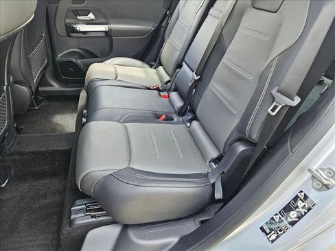 Used 2021 Mercedes-Benz GLB 35 AMG 4MATIC image 18