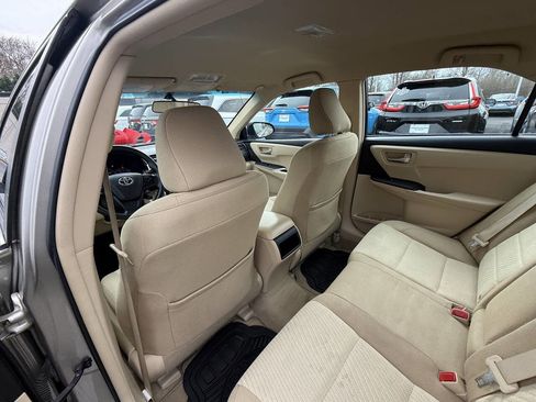 Used 2015 Toyota Camry LE image 15