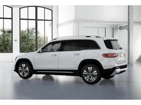Used 2026 Mercedes-Benz GLB 250 4MATIC image 31