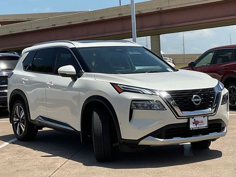 Used 2023 Nissan Rogue Platinum FWD image 4