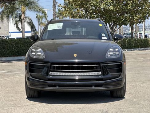 Used 2022 Porsche Macan image 2
