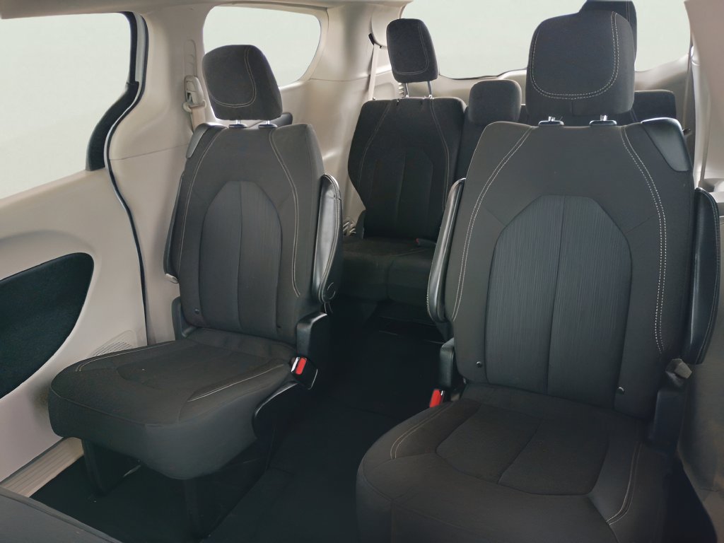 Used 2023 Chrysler Voyager LX FWD image 15
