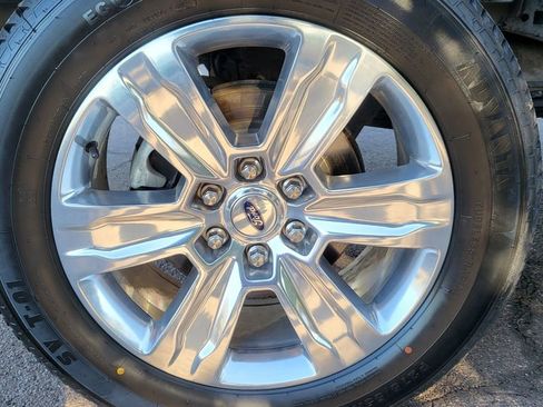 Used 2019 Ford F150 Platinum w/ Equipment Group 701A Luxury image 12