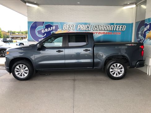 Used 2020 Chevrolet Silverado 1500 Custom w/ Custom Value Package AWD/4WD image 5