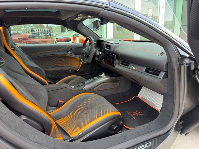 Used 2023 Maserati MC20 Spyder RWD image 8
