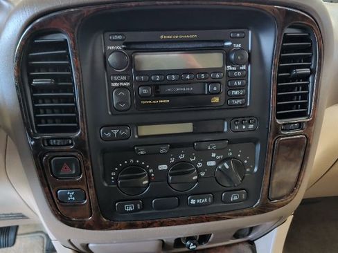 Used 2000 Toyota Land Cruiser Base image 10