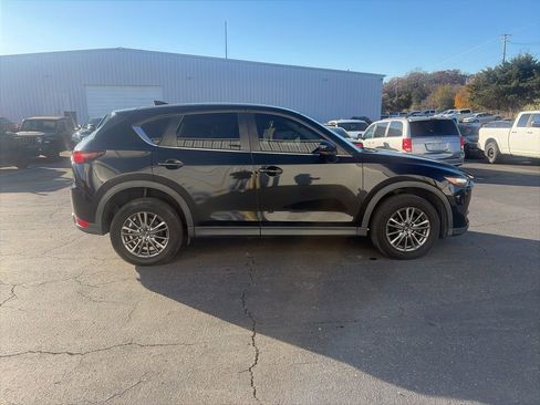 Used 2017 MAZDA CX-5 Sport image 8
