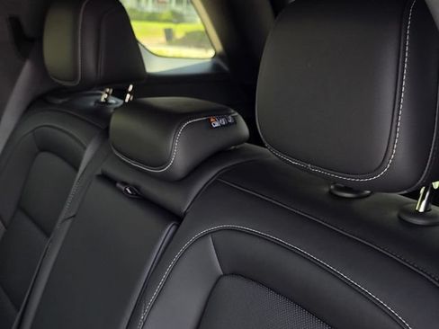 New 2027 GMC Terrain Elevation w/ Elevation Premium Package FWD image 23