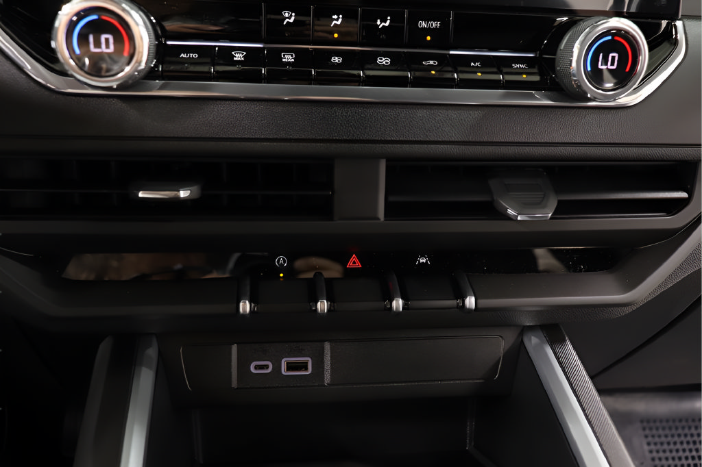 New 2026 Chevrolet Colorado Trail Boss AWD/4WD image 11