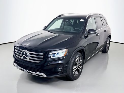 Used 2024 Mercedes-Benz GLB 250 image 4