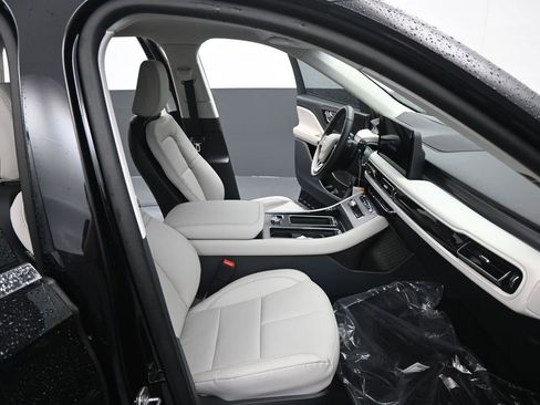 Used 2025 Lincoln Aviator 2WD w/ Equipment Group 101A image 5