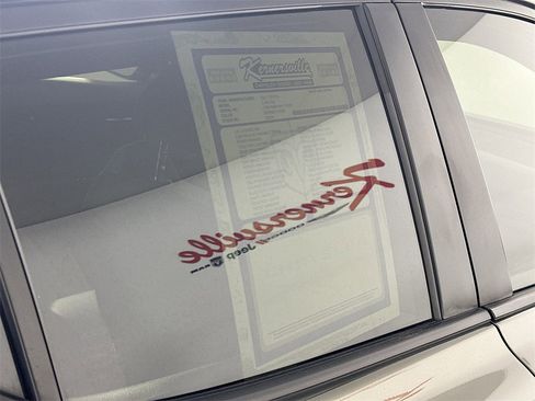 Used 2021 Toyota C-HR XLE image 28