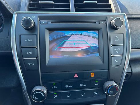 Used 2017 Toyota Camry LE image 27