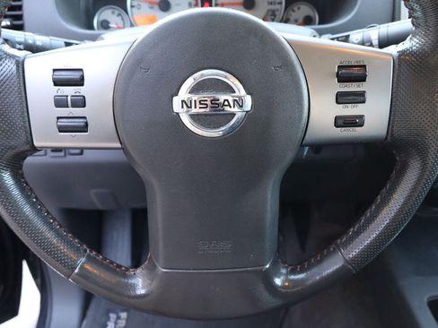 Used 2011 Nissan Frontier PRO-4X w/ Pro-4x Luxury Pkg AWD/4WD image 11