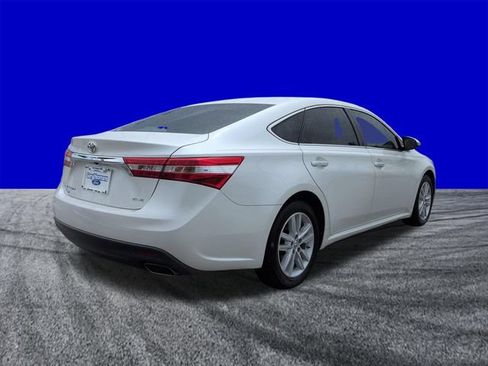 Used 2014 Toyota Avalon XLE Premium FWD image 4