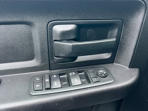 Used 2016 RAM 3500 Tradesman w/ Chrome Appearance Group image 12