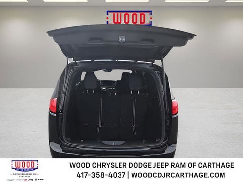 New 2026 Chrysler Voyager LX FWD image 24