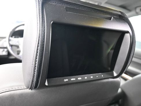 Used 2019 Chevrolet Suburban Premier image 41