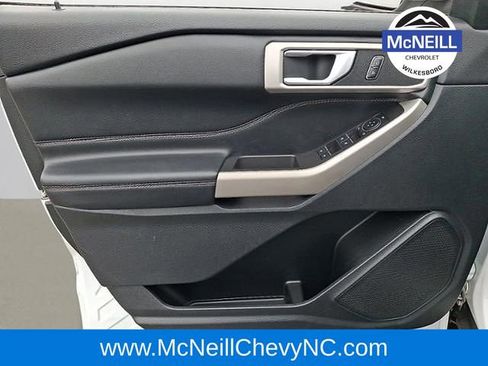 Used 2023 Ford Explorer XLT w/ Equipment Group 202A image 13