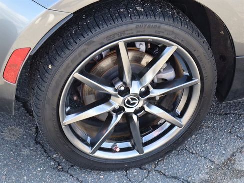 Used 2018 MAZDA MX-5 Miata RF Grand Touring RWD image 3
