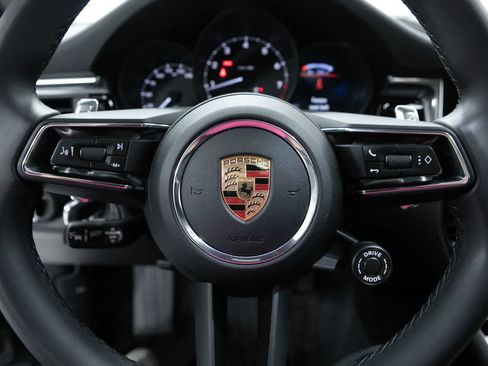 Certified 2026 Porsche Macan AWD/4WD image 14