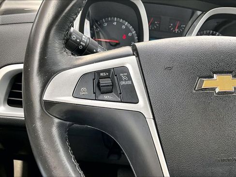 Used 2017 Chevrolet Equinox Premier w/ Enhanced Convenience Package FWD image 12