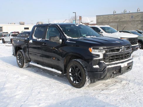 Used 2022 Chevrolet Silverado 1500 RST image 3