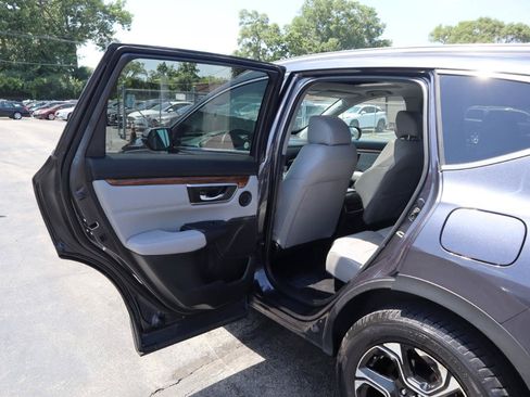 Used 2018 Honda CR-V Touring image 16