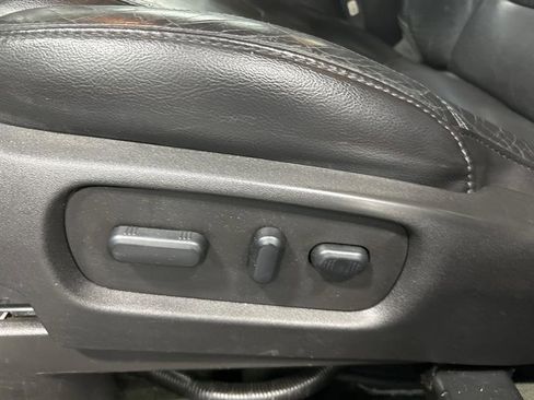 Used 2013 Ford Explorer Limited image 24